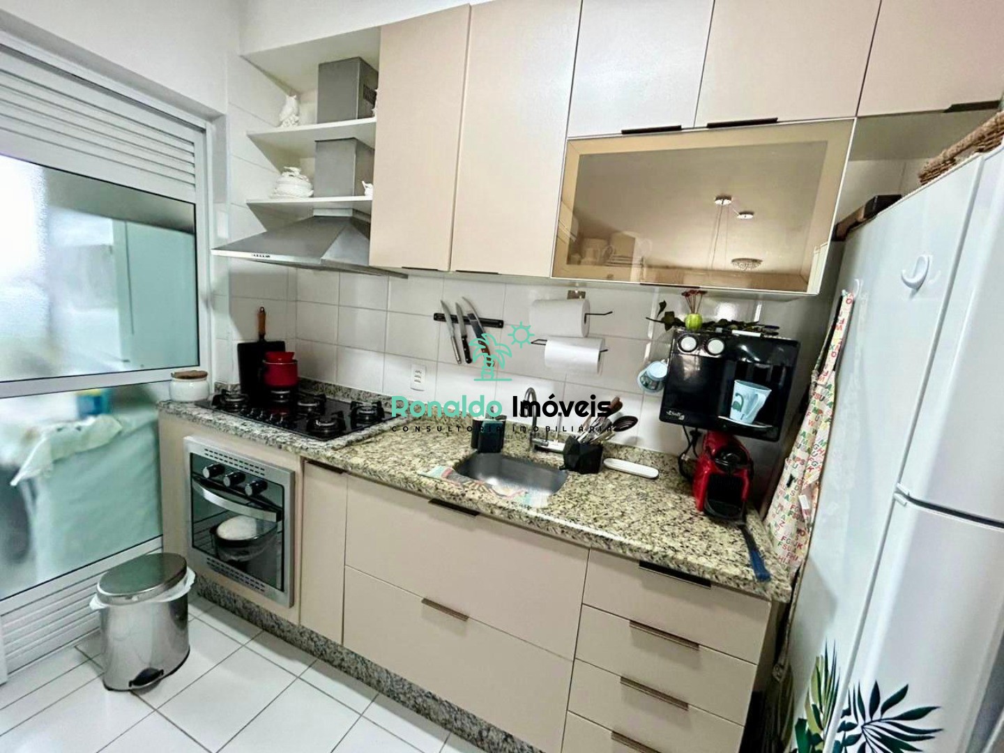 Apartamento à venda com 2 quartos, 72m² - Foto 10