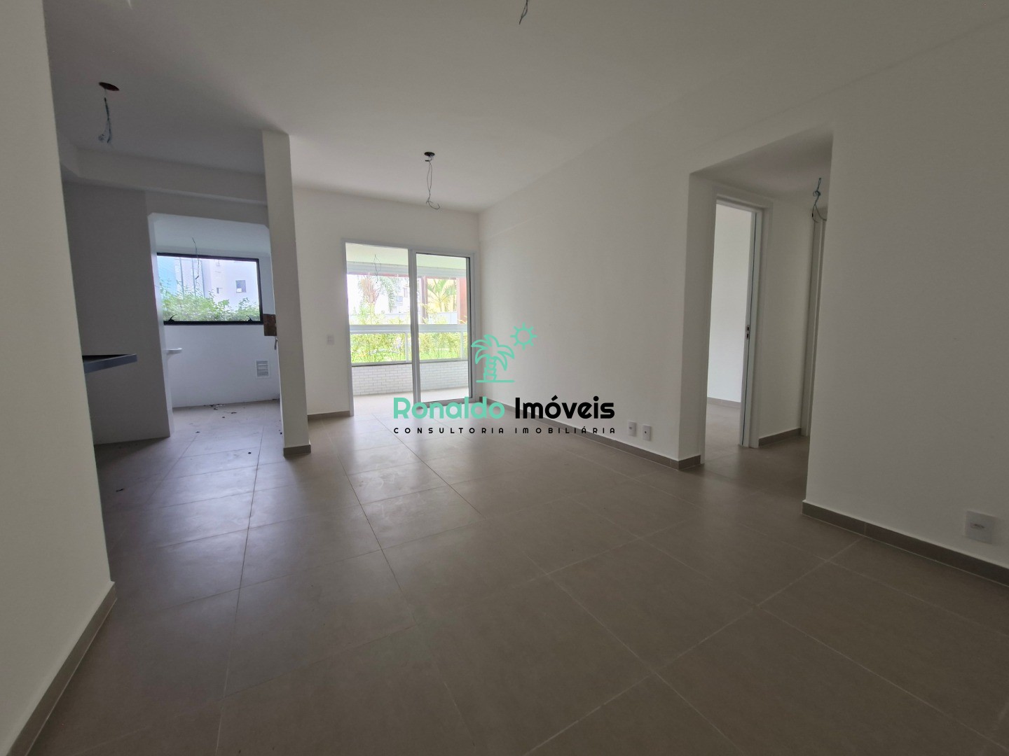 Apartamento à venda com 2 quartos, 84m² - Foto 2