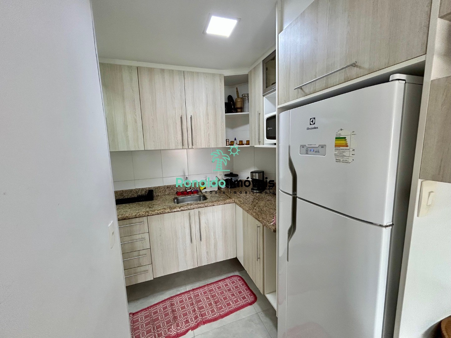 Apartamento à venda com 2 quartos, 72m² - Foto 9