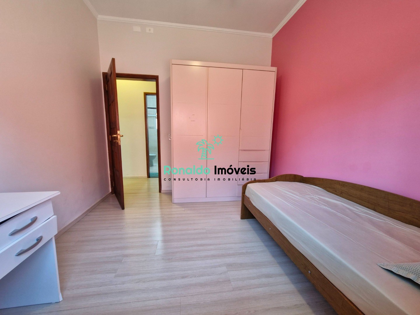 Casa à venda com 4 quartos, 200m² - Foto 26