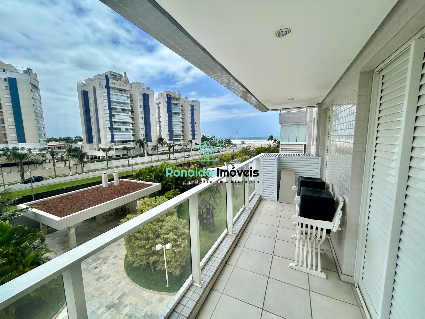 Apartamento à venda com 3 quartos, 90m² - Foto 4