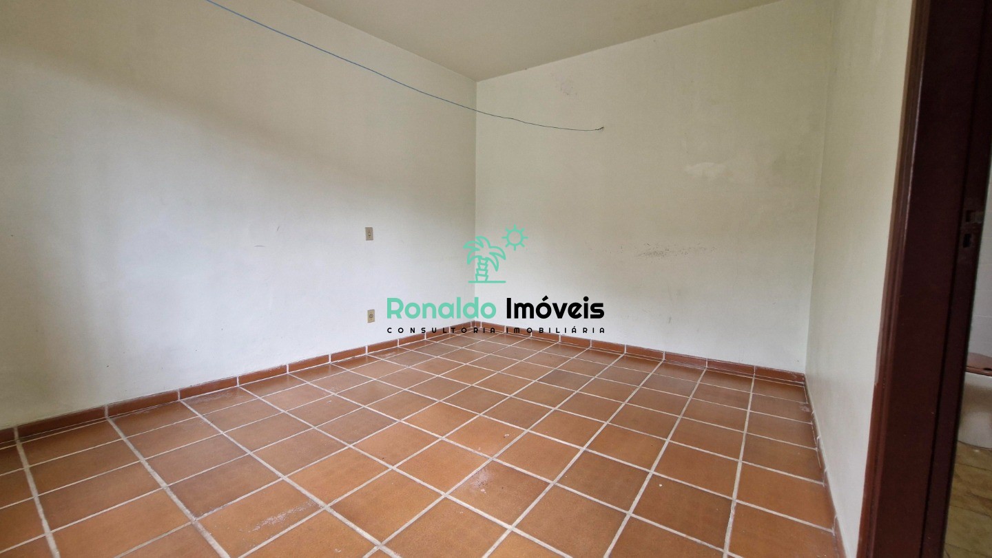 Casa à venda com 3 quartos, 211m² - Foto 14