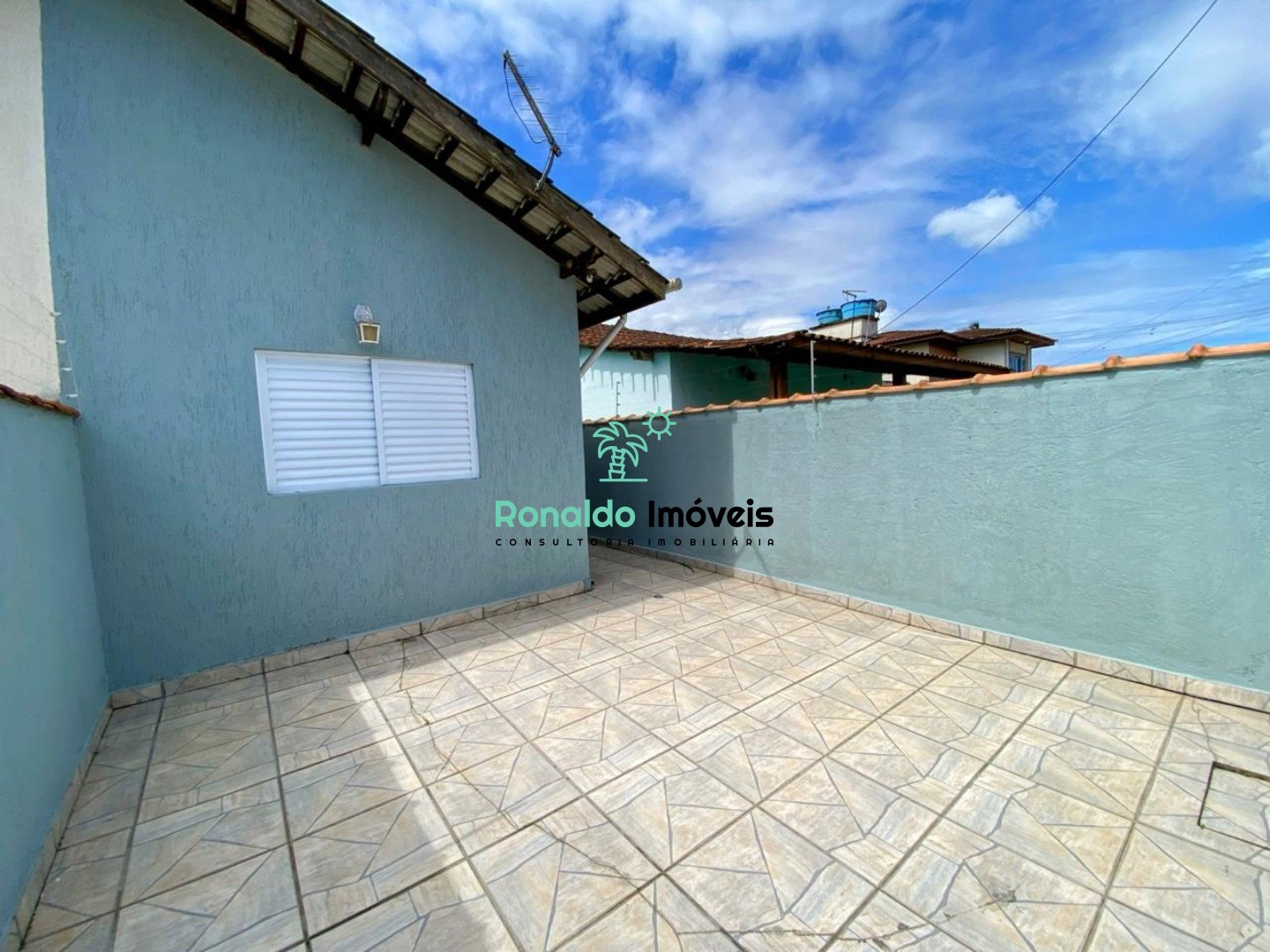 Casa à venda com 2 quartos, 83m² - Foto 2