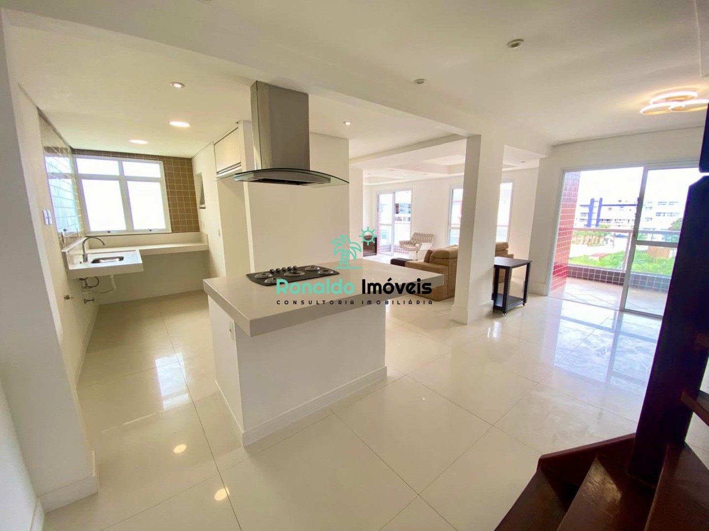 Cobertura, 3 quartos, 273 m² - Foto 2