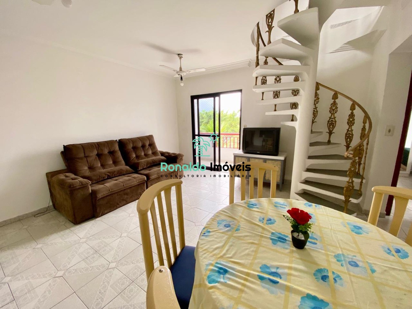 Cobertura, 3 quartos, 199 m² - Foto 2