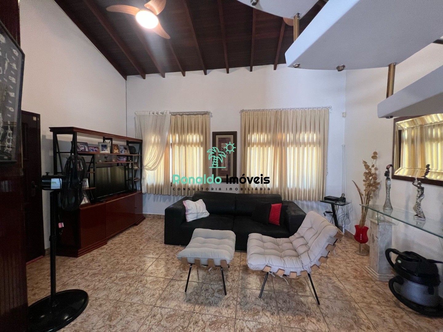 Casa, 4 quartos, 260 m² - Foto 17