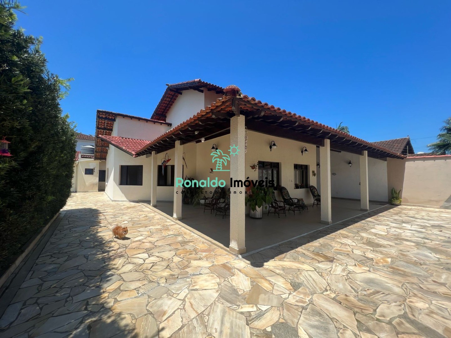 Casa, 4 quartos, 260 m² - Foto 1