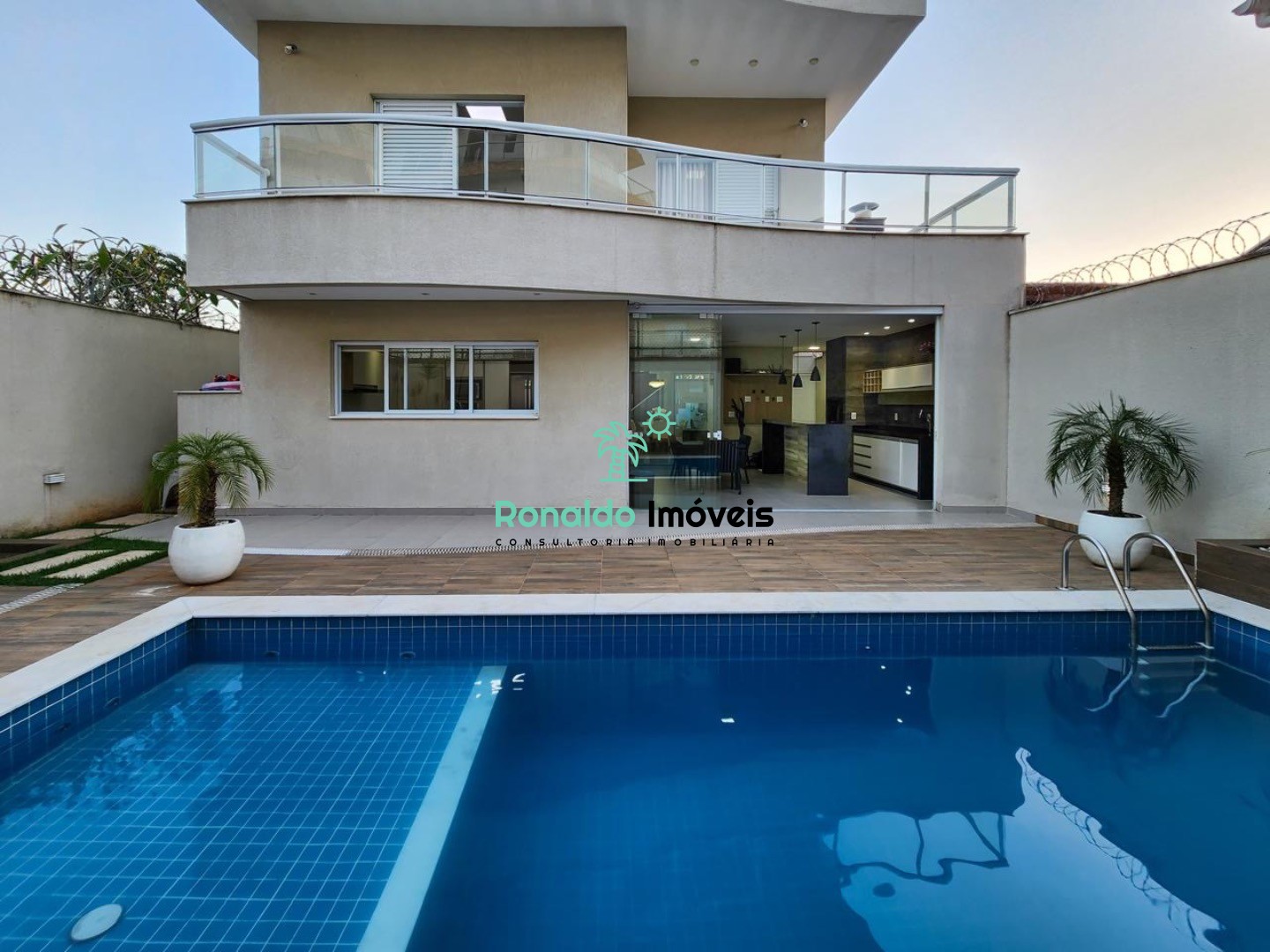 Casa, 4 quartos, 301 m² - Foto 2