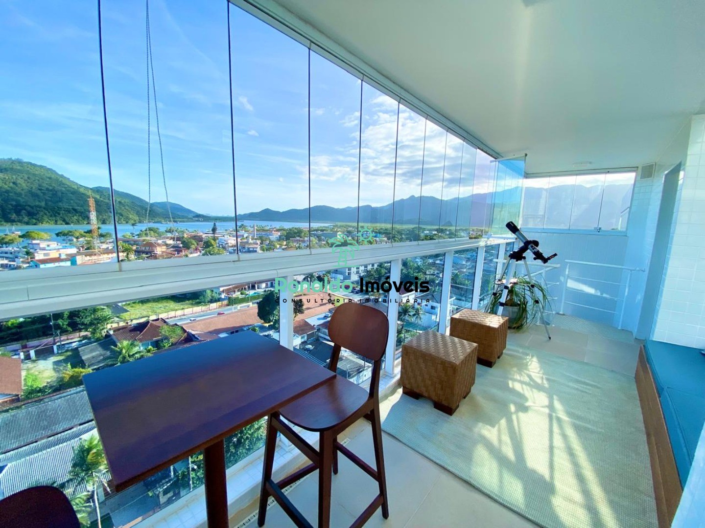 Cobertura, 3 quartos, 185 m² - Foto 2