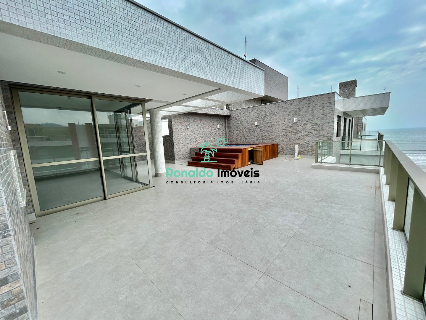 Cobertura, 3 quartos, 230 m² - Foto 1