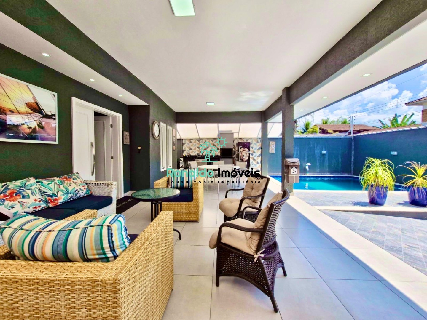 Casa, 5 quartos, 190 m² - Foto 2