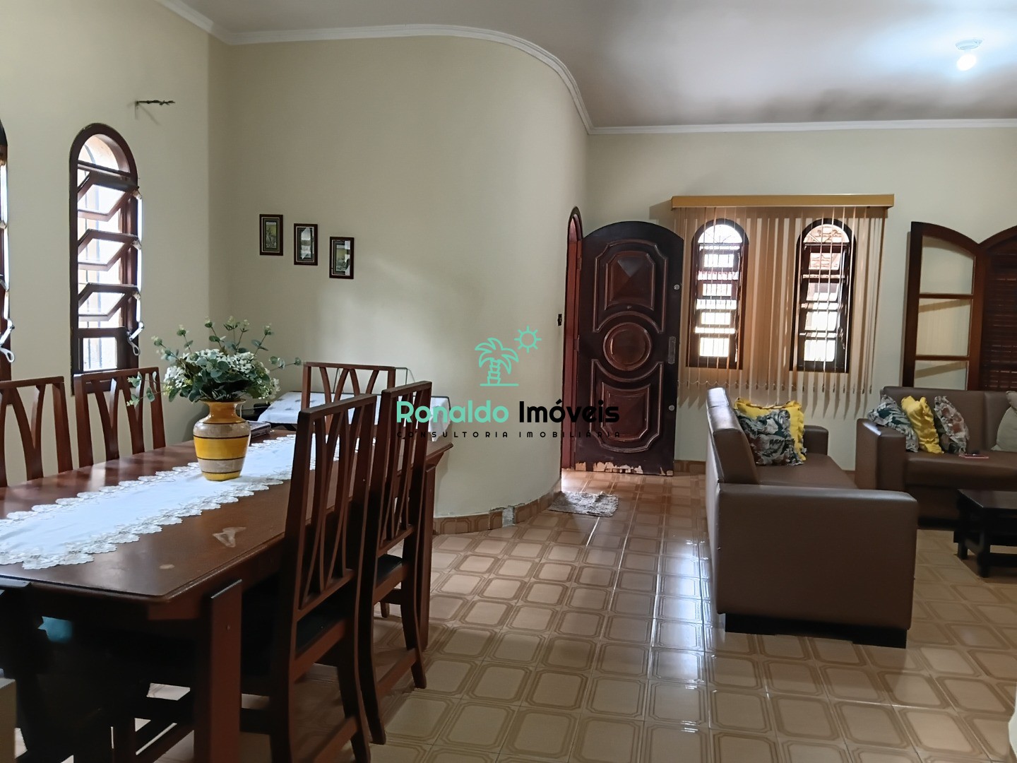 Casa, 2 quartos, 141 m² - Foto 1