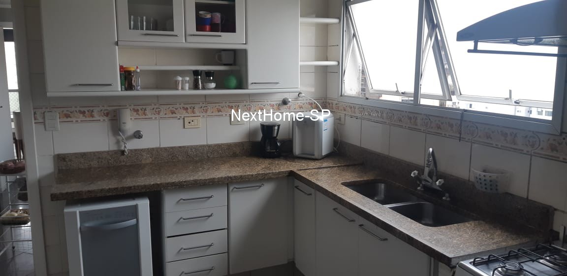 Apartamento à venda com 4 quartos, 240m² - Foto 2