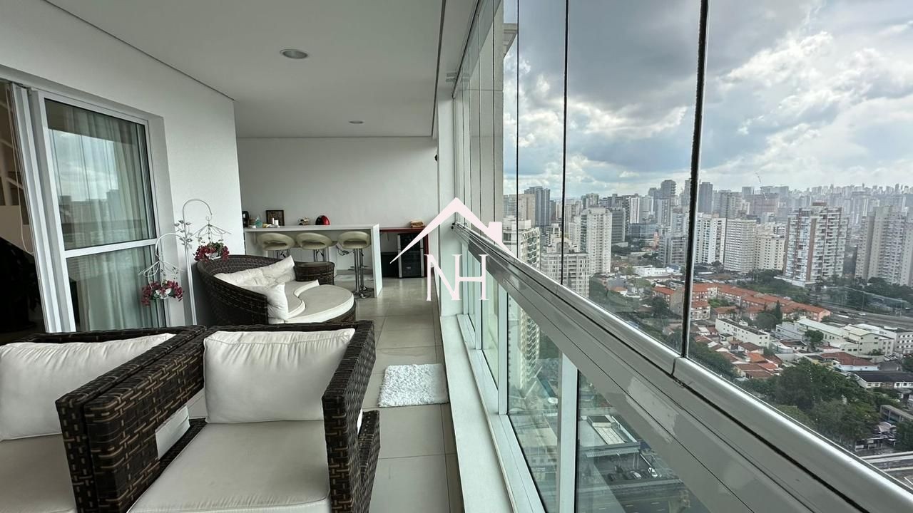 Cobertura à venda com 3 quartos, 370m² - Foto 1