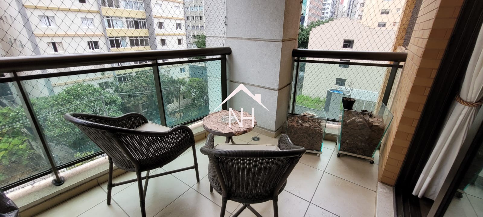 Duplex de 228m com 4 suítes com varanda, 4 vagas, piscina aquecida, espaço gourmet, academia, playground, ofurô, sauna, área verde