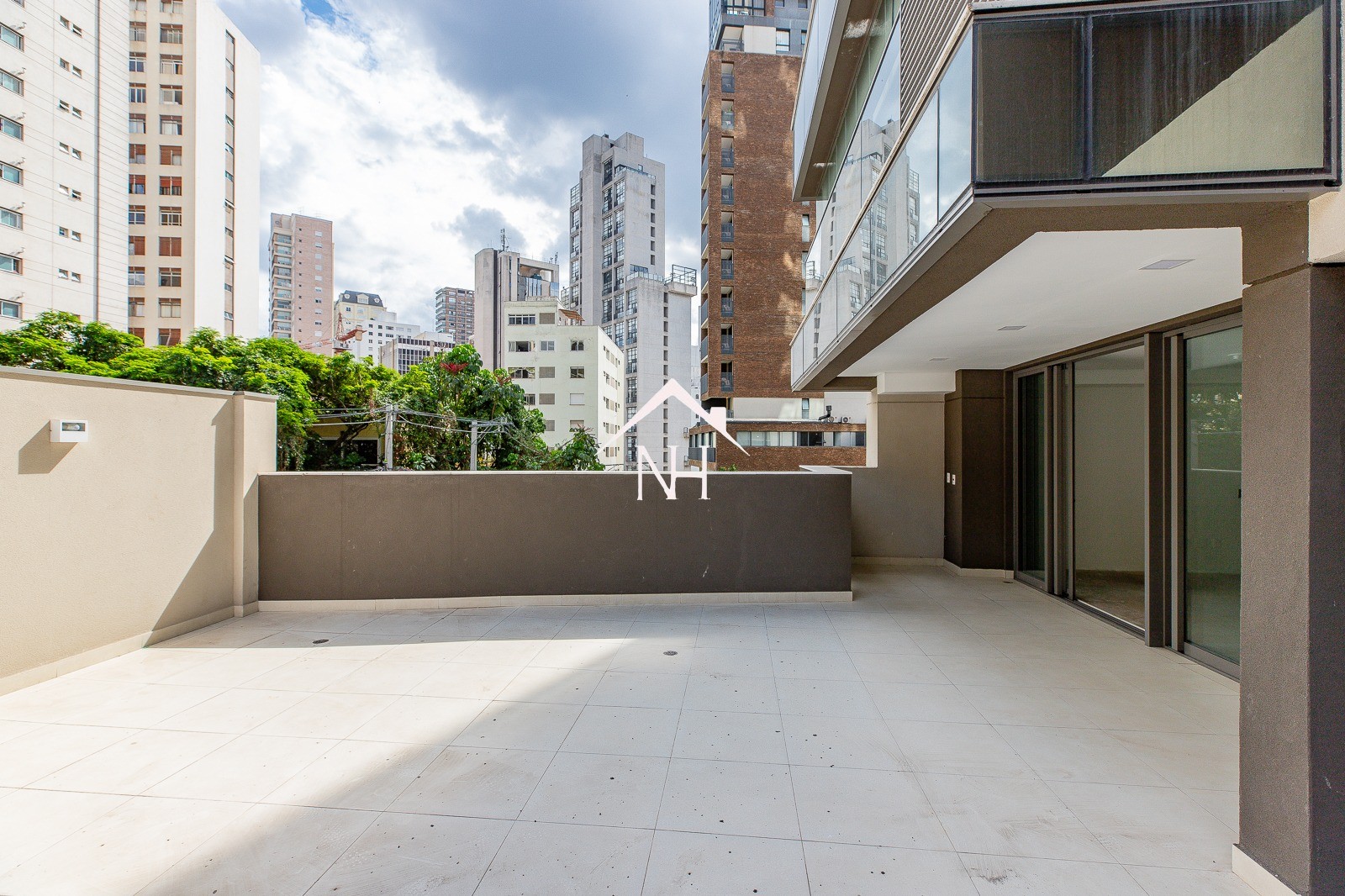 Apartamento Garden de 117m c/2 suítes, ampla varanda, 1 vaga, Piscina aquecida, Salão de festas, Apoio festas, Solarium, Sky lounge, Fitness, Deck