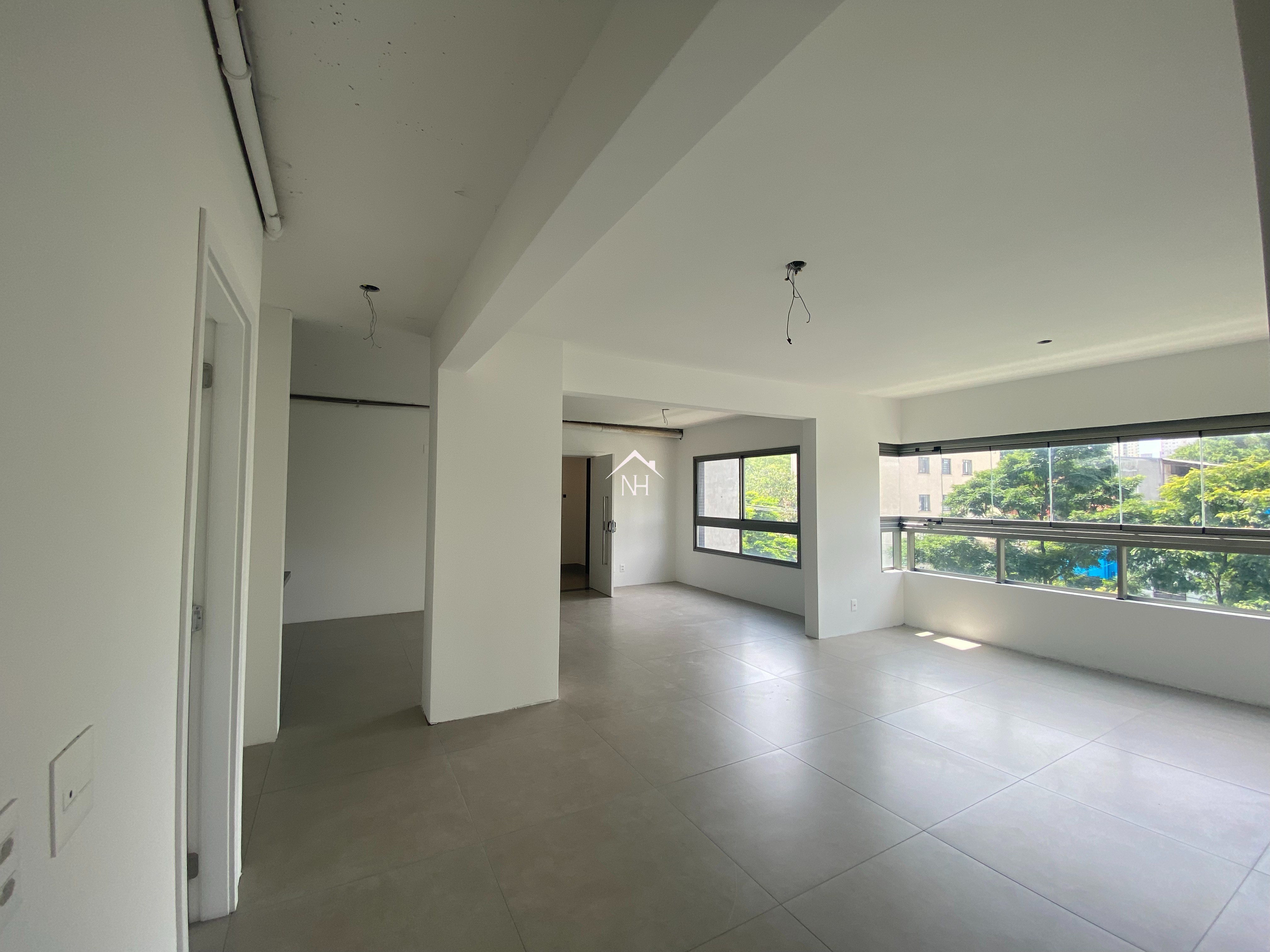 Apartamento de 113m c/ 3 suítes, 3 vagas, terraço gourmet integrado ao living, sauna, brinquedoteca, piscina, fitness, quadra, churrasqueira, solarium