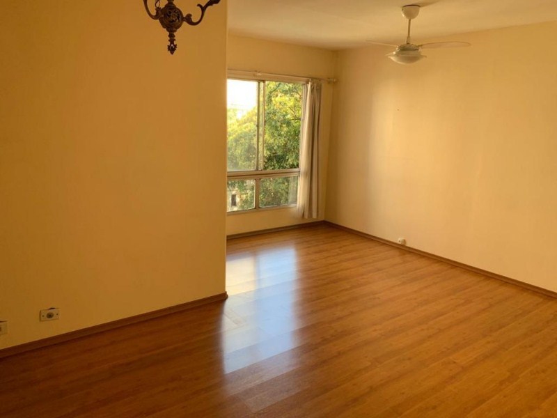 Apartamento à venda com 3 quartos, 68m² - Foto 2