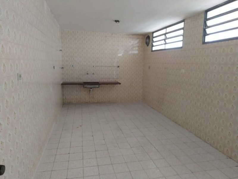 Casa à venda com 3 quartos, 340m² - Foto 11