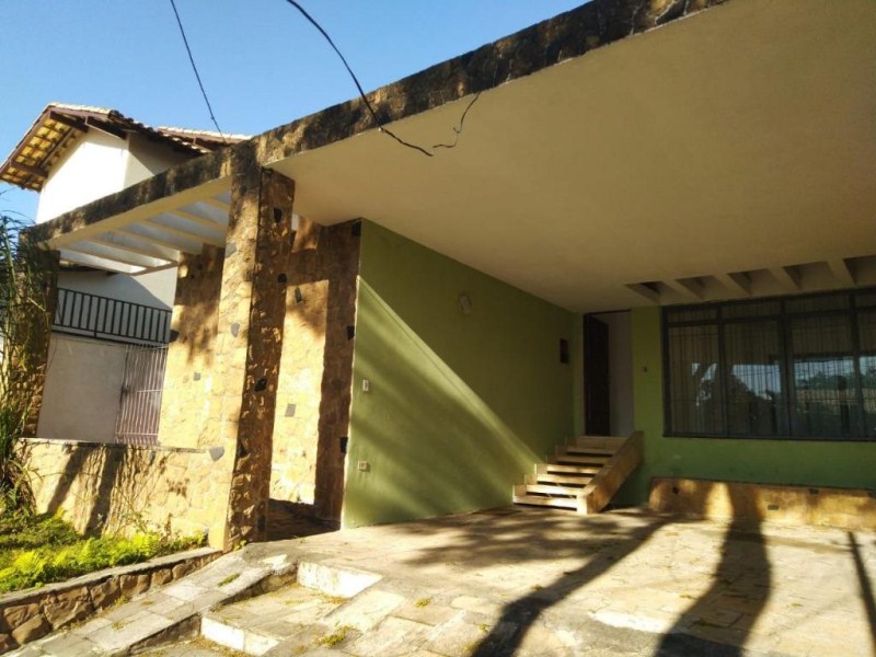 Casa à venda com 3 quartos, 340m² - Foto 17