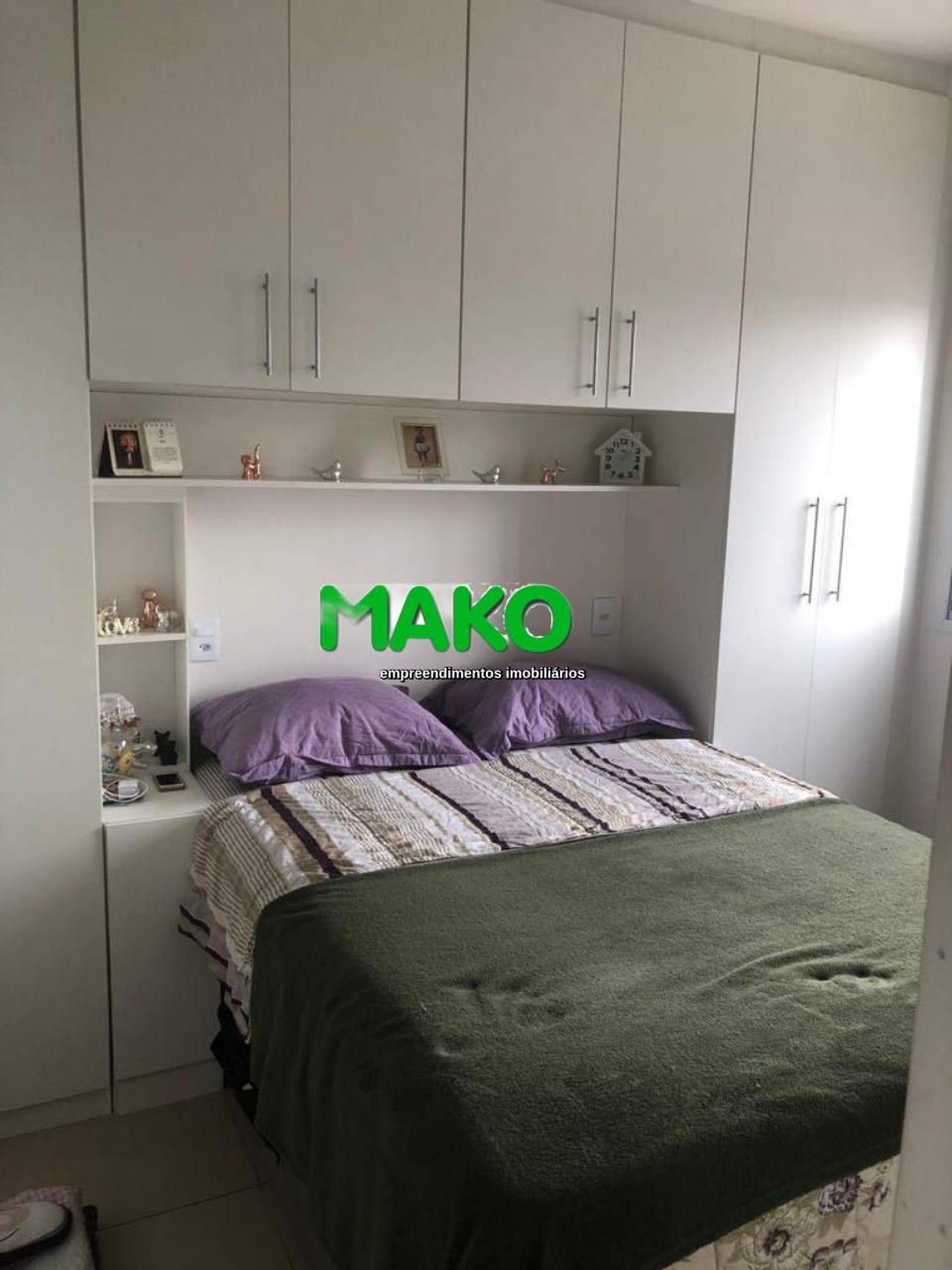 Apartamento à venda com 3 quartos, 81m² - Foto 2