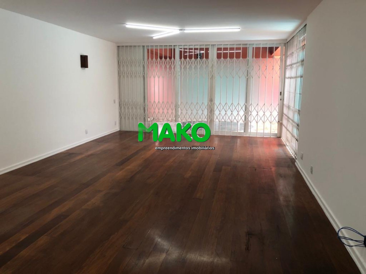 Casa à venda e aluguel com 3 quartos, 400m² - Foto 8