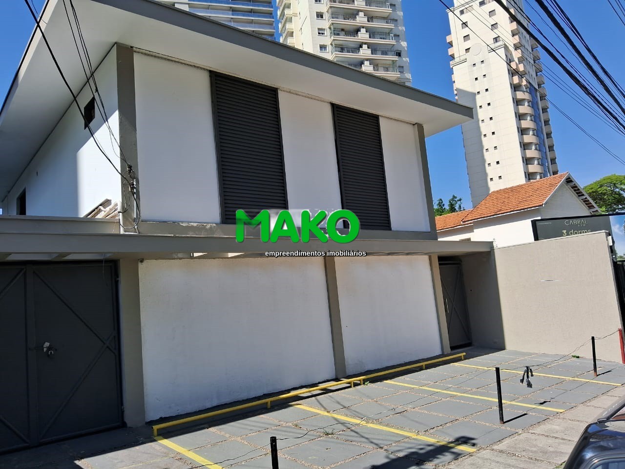 Casa Comercial para alugar com 8 quartos, 300m² - Foto 3