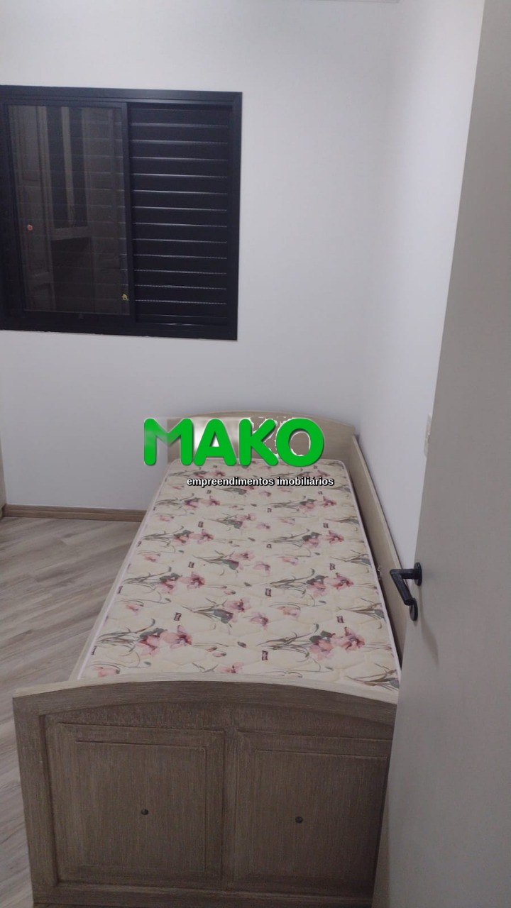 Apartamento à venda com 3 quartos, 74m² - Foto 2