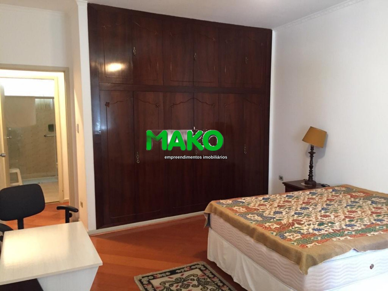 Apartamento à venda com 3 quartos, 180m² - Foto 3