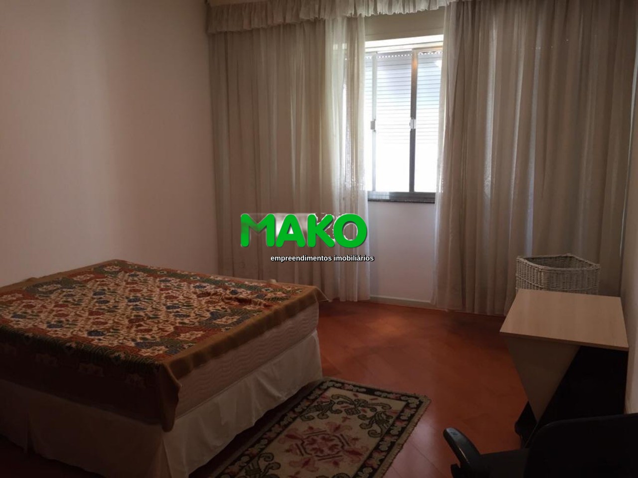 Apartamento à venda com 3 quartos, 180m² - Foto 2