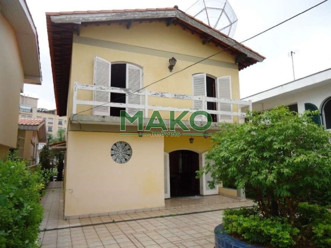 Sobrado, 3 quartos, 303 m² - Foto 1