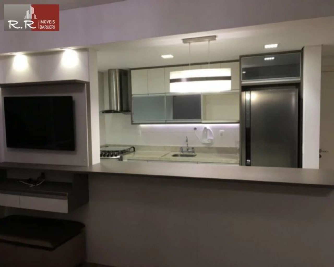 Apartamento à venda com 2 quartos, 77m² - Foto 3