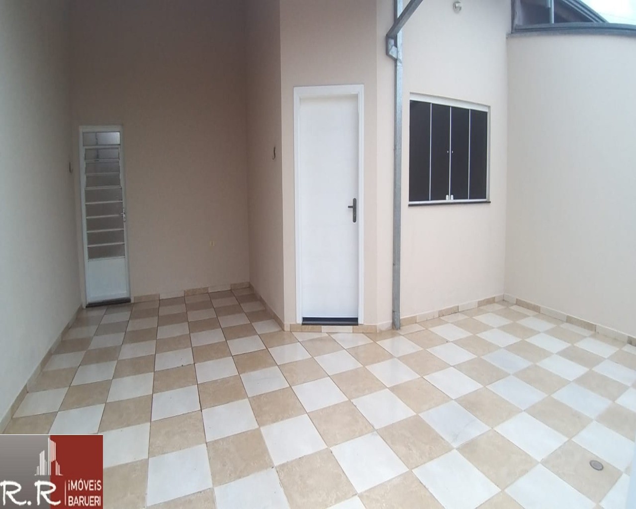 Casa à venda com 2 quartos, 160m² - Foto 4