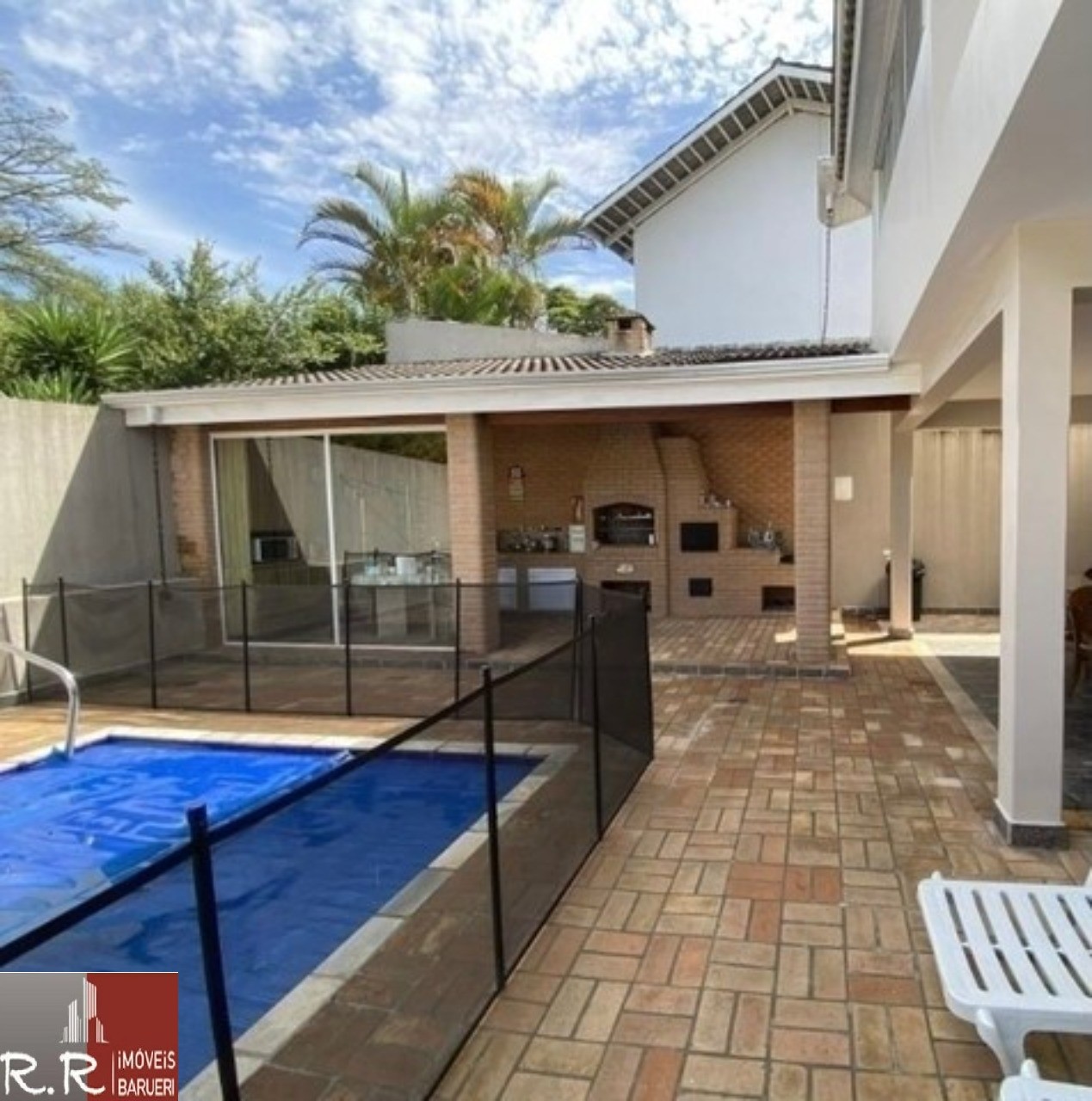 Casa à venda com 4 quartos, 250m² - Foto 14