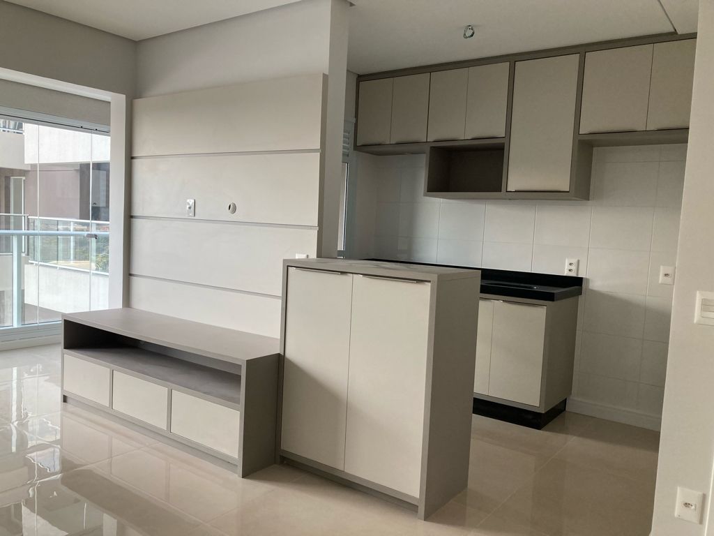 Apartamento à venda com 2 quartos, 68m² - Foto 4