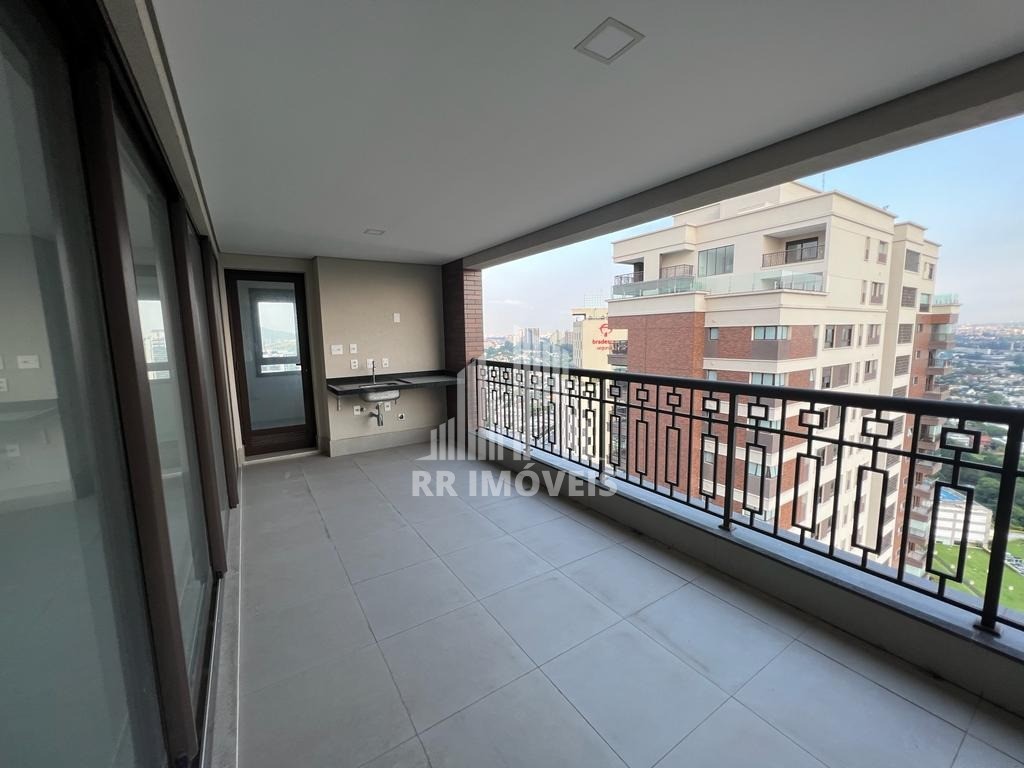 Apartamento à venda com 4 quartos, 228m² - Foto 1