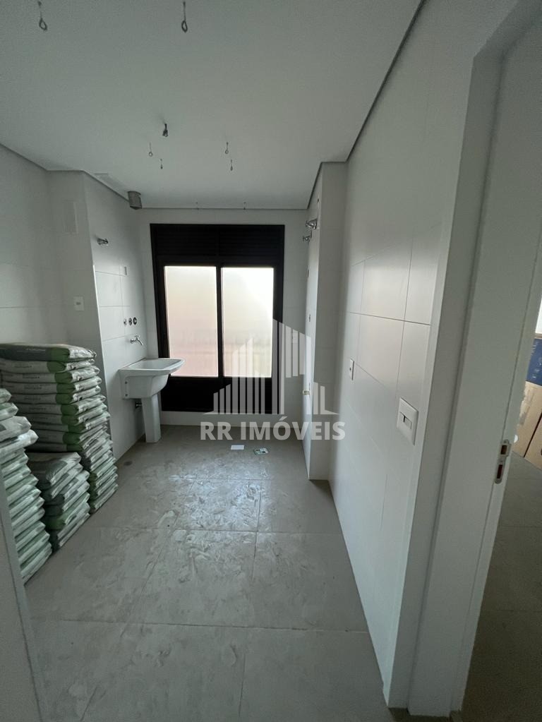 Apartamento à venda com 4 quartos, 228m² - Foto 10