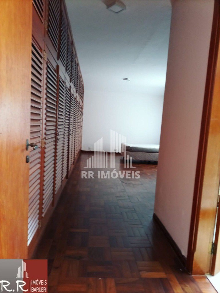 Casa à venda com 3 quartos, 300m² - Foto 18