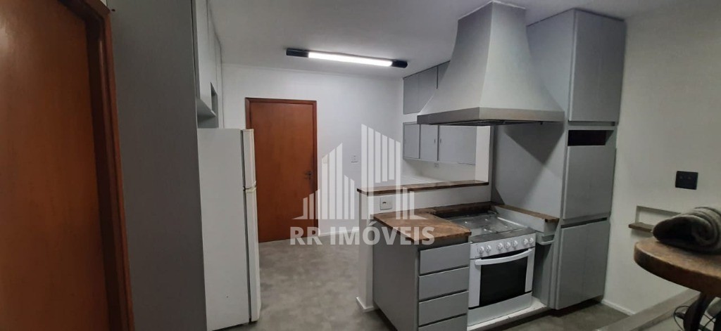 Casa à venda com 3 quartos, 300m² - Foto 10