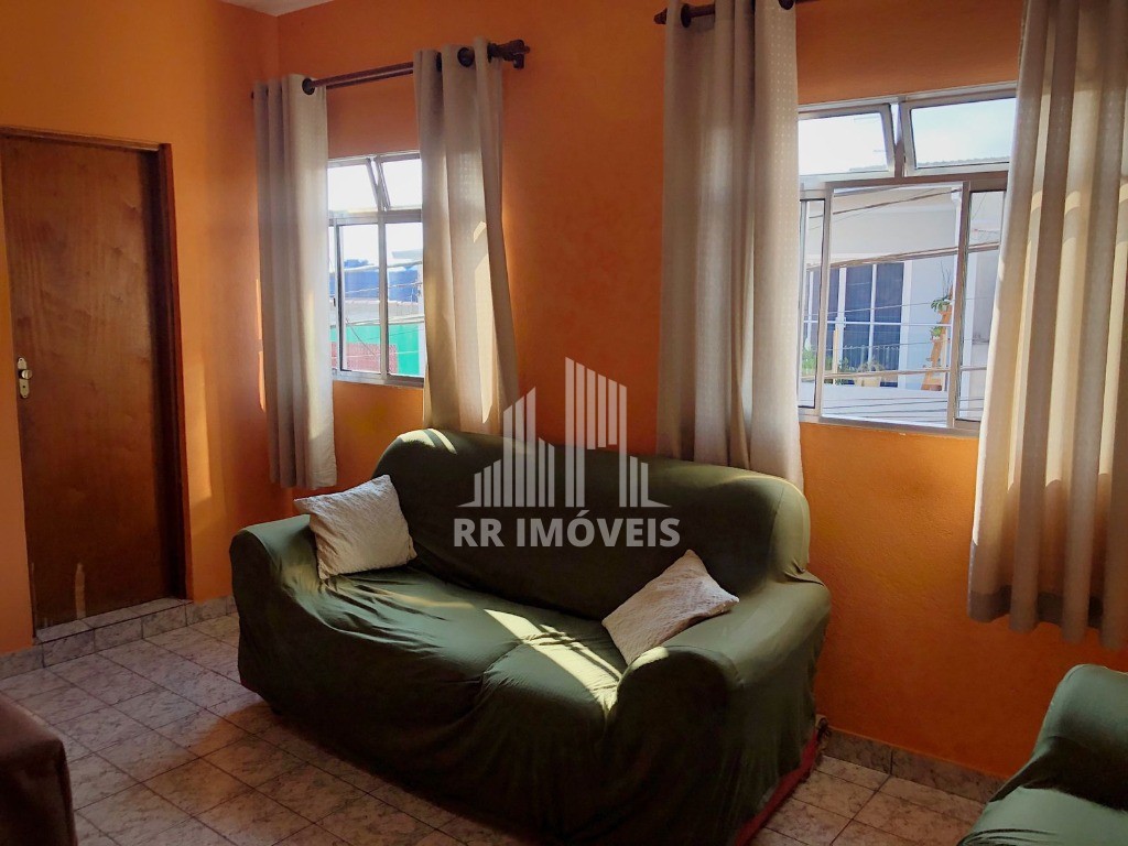 Casa à venda com 3 quartos, 200m² - Foto 1