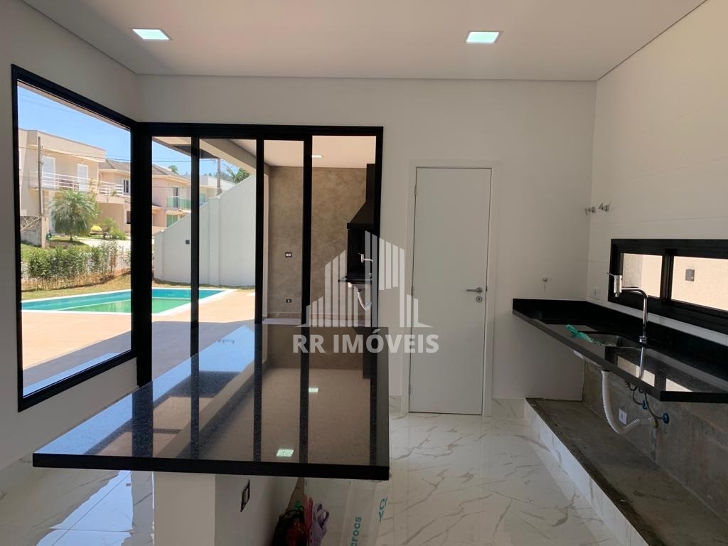 Casa à venda com 3 quartos, 340m² - Foto 4