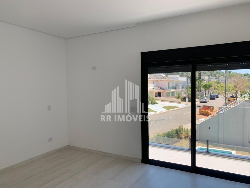 Casa à venda com 3 quartos, 340m² - Foto 15