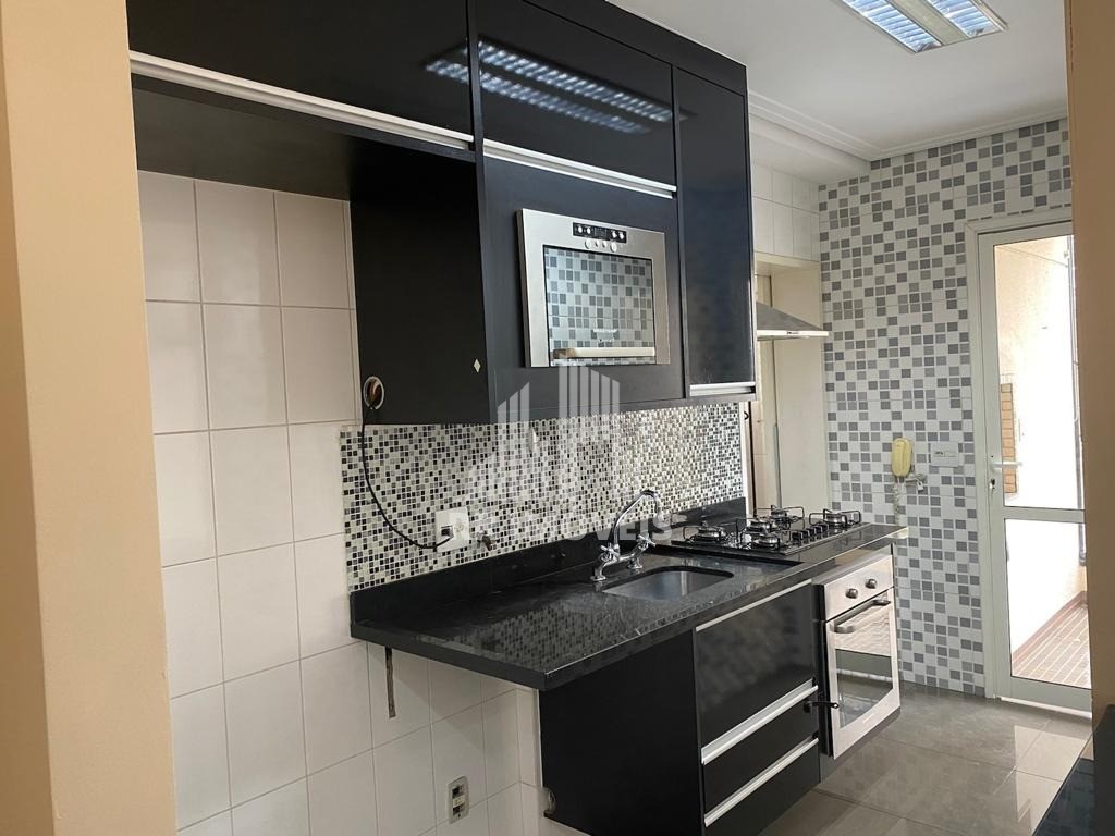 Apartamento à venda com 2 quartos, 76m² - Foto 2