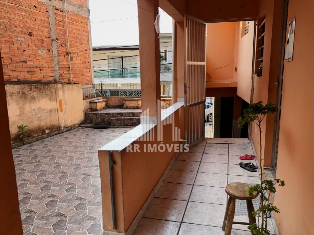 Casa à venda com 3 quartos, 200m² - Foto 25