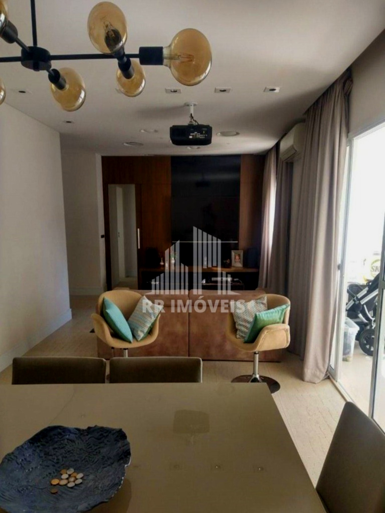 Apartamento à venda com 2 quartos, 132m² - Foto 1