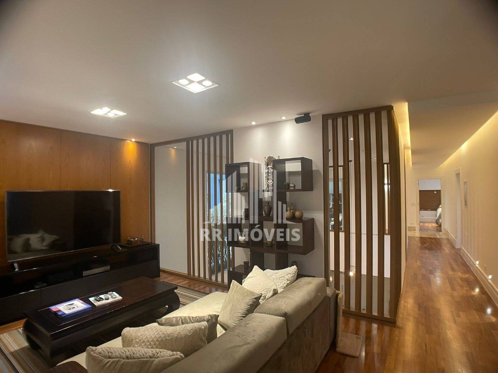 Casa à venda com 4 quartos, 620m² - Foto 11