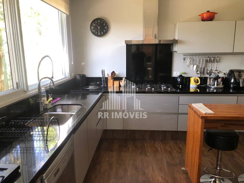 Casa à venda com 4 quartos, 750m² - Foto 8