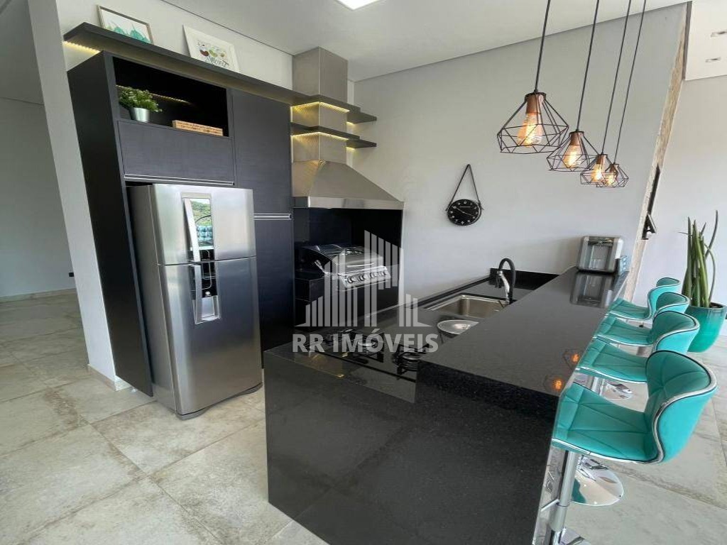 Casa à venda com 3 quartos, 380m² - Foto 4