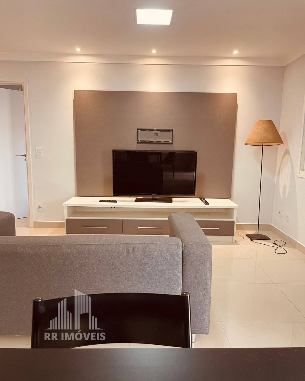 Apartamento à venda com 1 quarto, 68m² - Foto 4