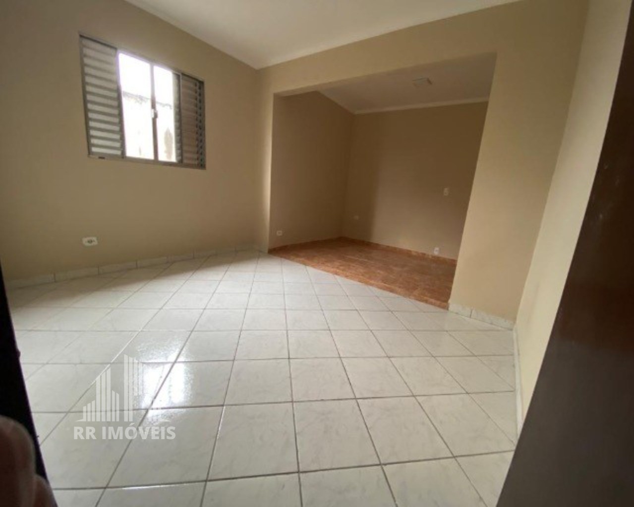 Casa à venda com 3 quartos, 220m² - Foto 4